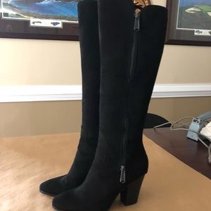 Donald Pliner Sandora Suede boots